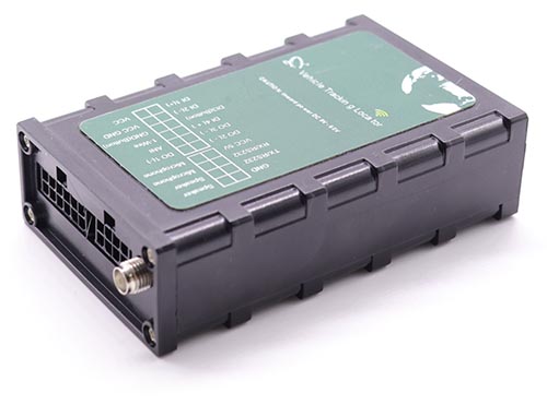 gps tracker with camera, RFID reader, LCD display, fuel level monitoring system